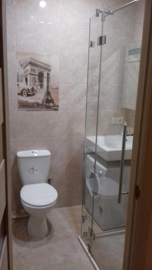 Apartment Near The Forum Mall Лвив Екстериор снимка