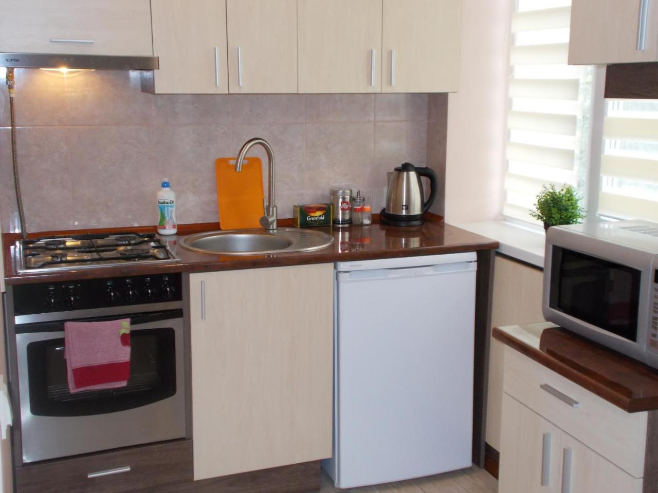 Apartment Near The Forum Mall Лвив Екстериор снимка