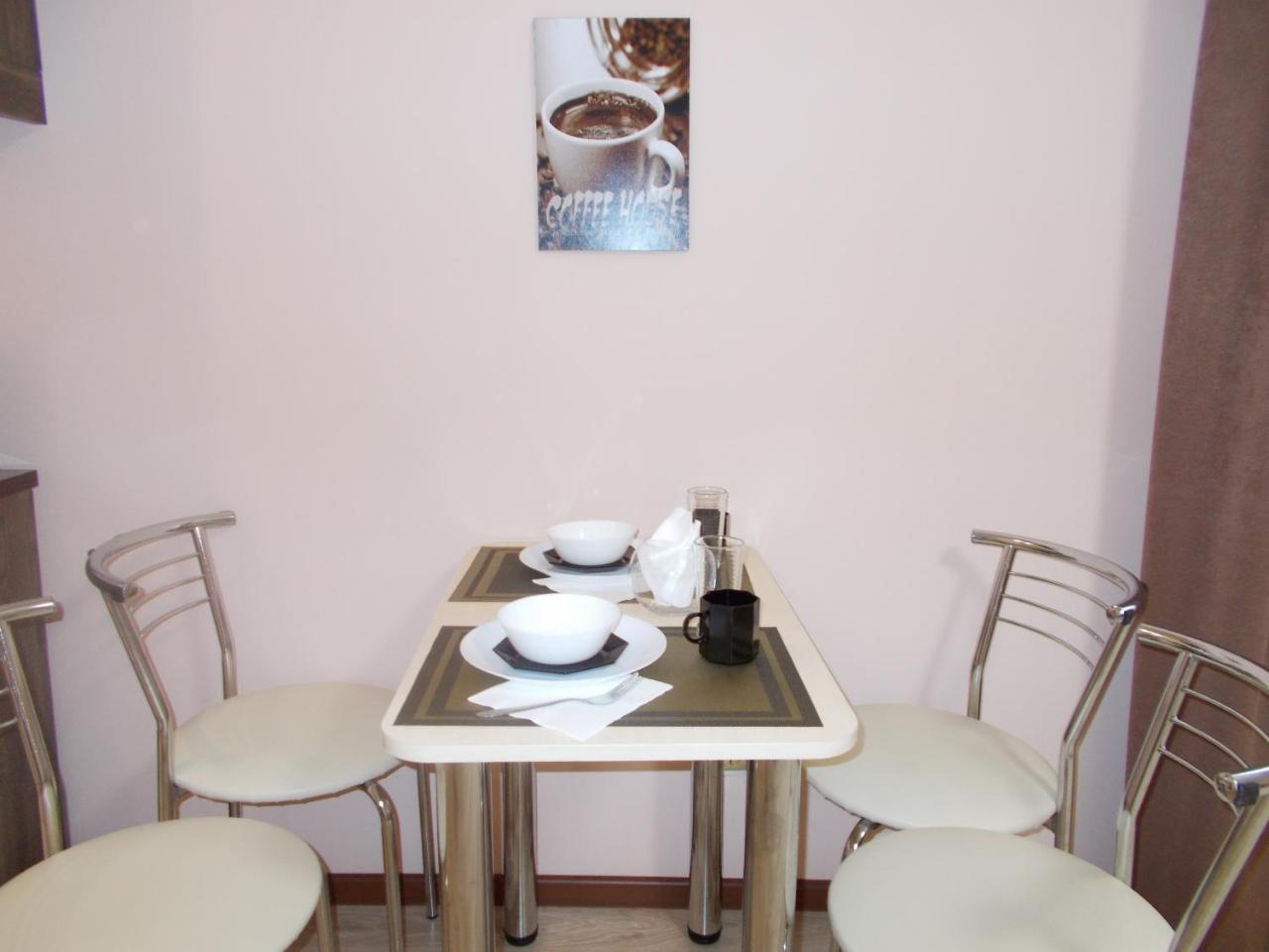 Apartment Near The Forum Mall Лвив Екстериор снимка